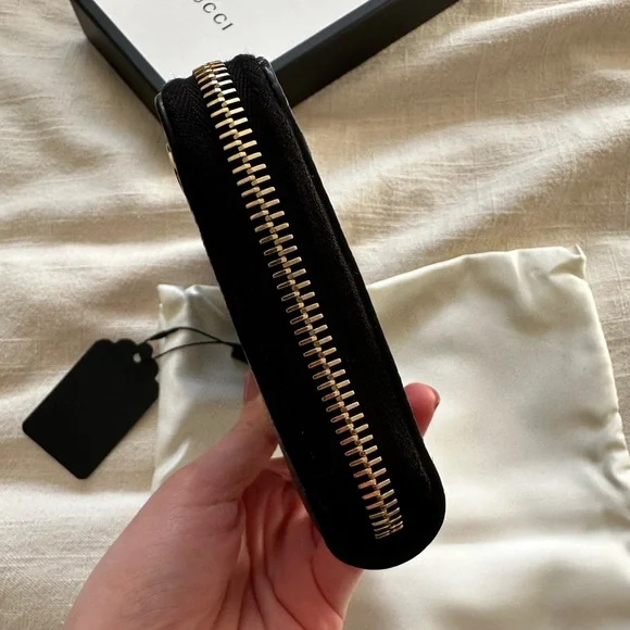 NEVER used before Gucci Marmont Leather zip around wallet - Picture 6 of 9